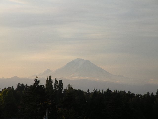 (6) Mt. Rainer from Hotel